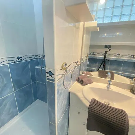 2 Personnes, Vue & Climatisation Apartment *